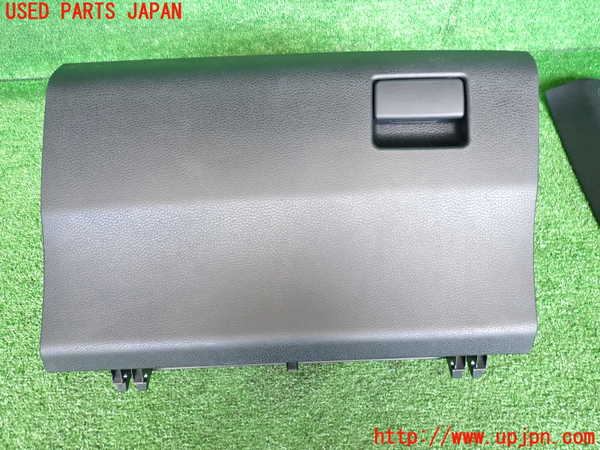 2UPJ-19987516]ハリアー(ZSU60W)グローブボックス1 中古_m0001.jpg