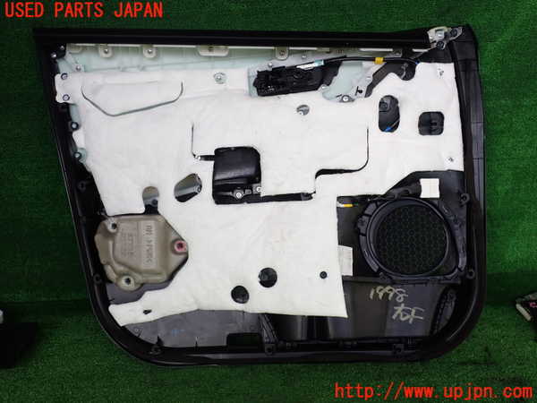 2UPJ-19981234]ハリアー(ZSU60W)右前ドア内張り 中古_m0003.jpg
