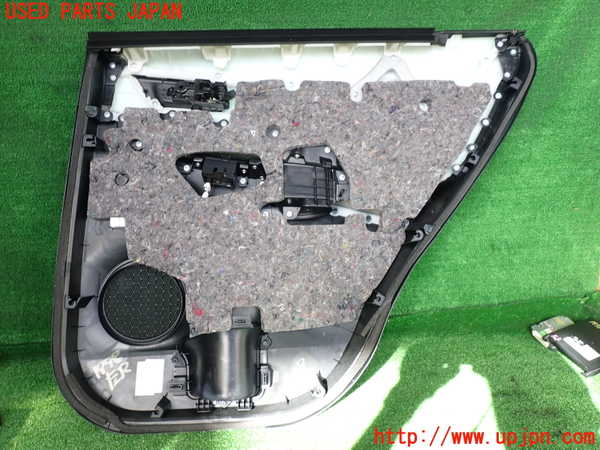 2UPJ-19981324]ハリアー(ZSU60W)左後ドア内張り 中古_m0003.jpg