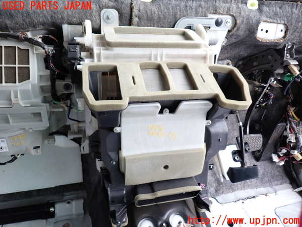 2UPJ-19996081]セルシオ(UCF31)エバポレーター1 中古_m0001.jpg