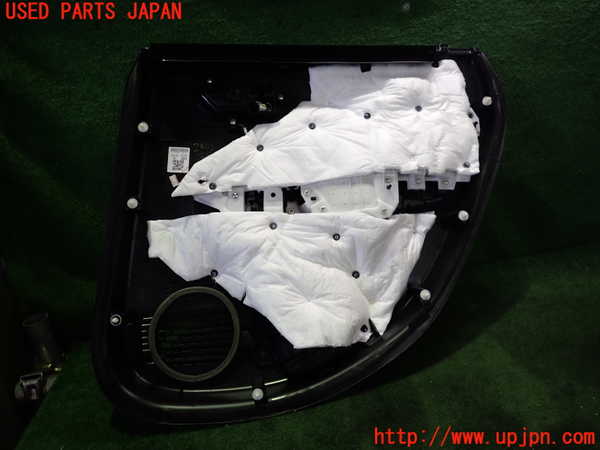 5UPJ-20001324]ノート オーラ(AURA) ニスモ(NISMO)(FE13)左後ドア内張り 中古_m0002.jpg