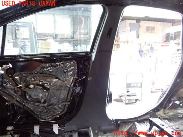 5UPJ-20007665]ノート オーラ(AURA) ニスモ(NISMO)(FE13)右センターピラートリム 中古_m0001.jpg