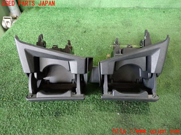 5UPJ-20007810]ノート オーラ(AURA) ニスモ(NISMO)(FE13)ドリンクホルダー 中古_m0002.jpg