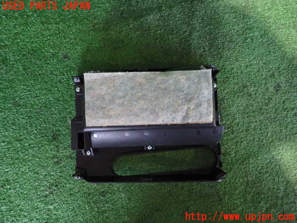 2UPJ-20017810]アコード ユーロR(CL7)ドリンクホルダー 中古_m0004.jpg