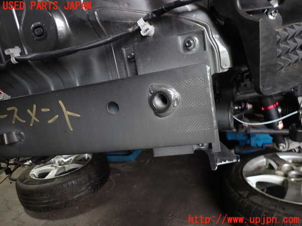 5UPJ-20021614]ロードスター RF(NDERC)リアバンパーホースメント 中古_m0002.jpg