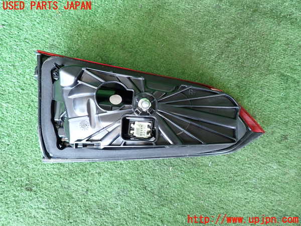 2UPJ-20031550]ベンツ B200 d(247012)(W247)右リアフィニッシャー 中古_m0002.jpg