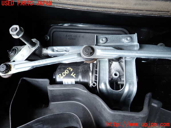 2UPJ-20036770]ベンツ B200 d(247012)(W247)フロントワイパーモーター 中古_m0002.jpg
