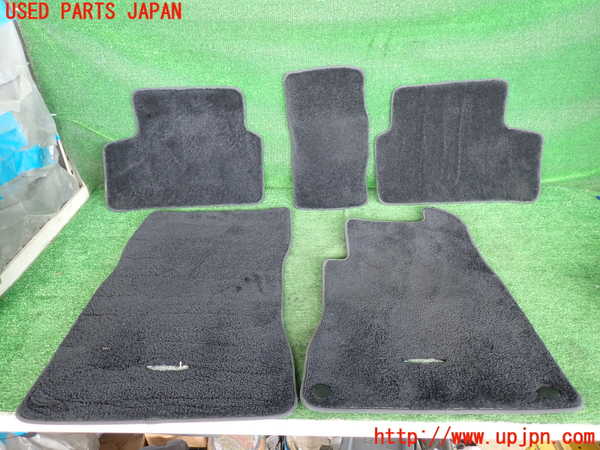 2UPJ-20037800]ベンツ B200 d(247012)(W247)フロアマット 中古_m0001.jpg