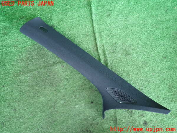 5UPJ-20037660]ベンツ B200 d(247012)(W247)左フロントピラートリム 中古_m0001.jpg