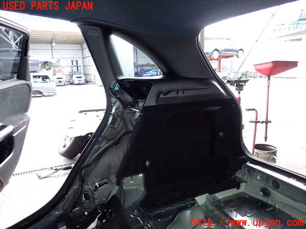 5UPJ-20037675]ベンツ B200 d(247012)(W247)右リアピラートリム 中古_m0001.jpg
