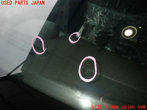 5UPJ-20041195]ルノー・メガーヌ R.S.(ルノー・スポール)(DZF4R)フロントガラス (43R-004525 M103) 中古_m0003.jpg