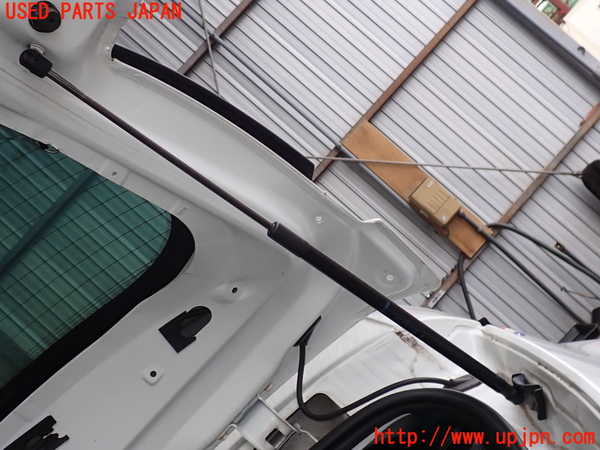 5UPJ-20041584]ルノー・メガーヌ R.S.(ルノー・スポール)(DZF4R)リアゲートダンパー 中古_m0001.jpg