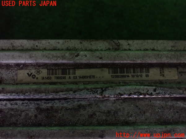 5UPJ-20042451]ルノー・メガーヌ R.S.(ルノー・スポール)(DZF4R)インタークーラー1 中古_m0002.jpg