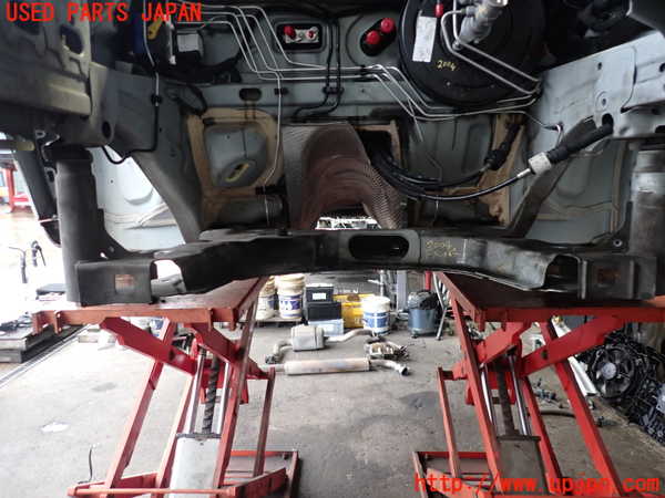 5UPJ-20045285]ルノー・メガーヌ R.S.(ルノー・スポール)(DZF4R)フロントメンバー 中古_m0002.jpg