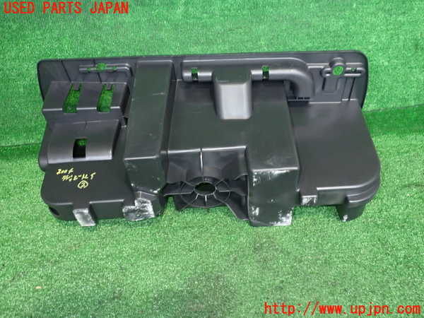 5UPJ-20047772]ルノー・メガーヌ R.S.(ルノー・スポール)(DZF4R)ラゲッジトレイ2 中古_m0002.jpg