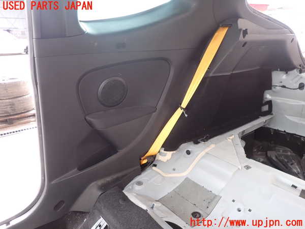 5UPJ-20047675]ルノー・メガーヌ R.S.(ルノー・スポール)(DZF4R)右リアピラートリム 中古_m0003.jpg