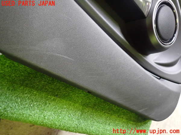 5UPJ-20061264]BMW ミニ(MINI)クーパー(XR15M)(F56)左ドア内張り 【ジャンク品】 中古_m0002.jpg