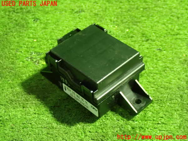 5UPJ-20086383]ベンツ SL500 R230(230475)センサー3 中古_m0001.jpg