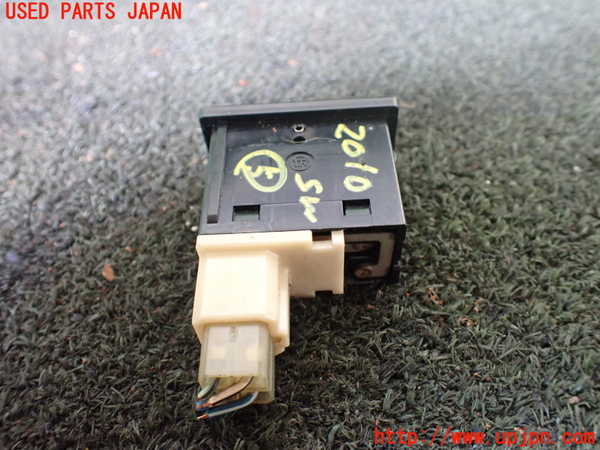 5UPJ-20106310]ランクルプラド(KZJ78W)スイッチ5 (リヤワイパー) 中古_m0002.jpg