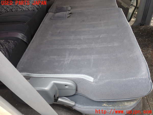 5UPJ-20107145]ランクルプラド(KZJ78W)右2列目シート 中古_m0004.jpg