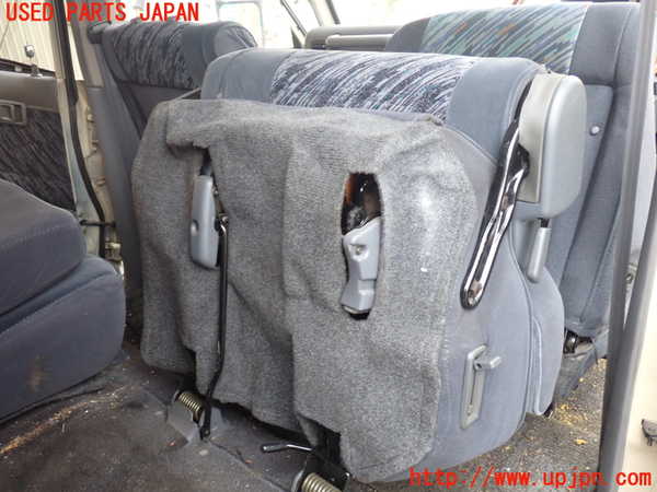 5UPJ-20107145]ランクルプラド(KZJ78W)右2列目シート 中古_m0005.jpg