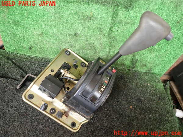 5UPJ-20107555]ランクルプラド(KZJ78W)ATシフトレバー 中古_m0001.jpg