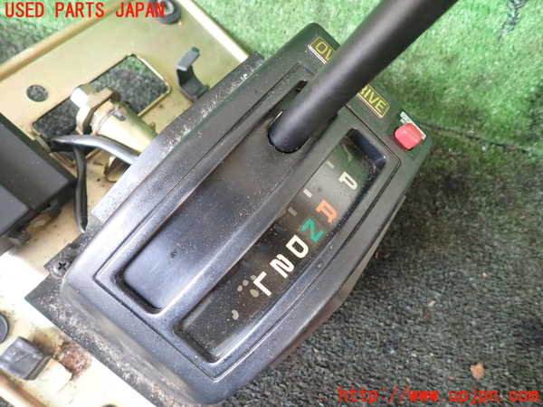 5UPJ-20107555]ランクルプラド(KZJ78W)ATシフトレバー 中古_m0002.jpg