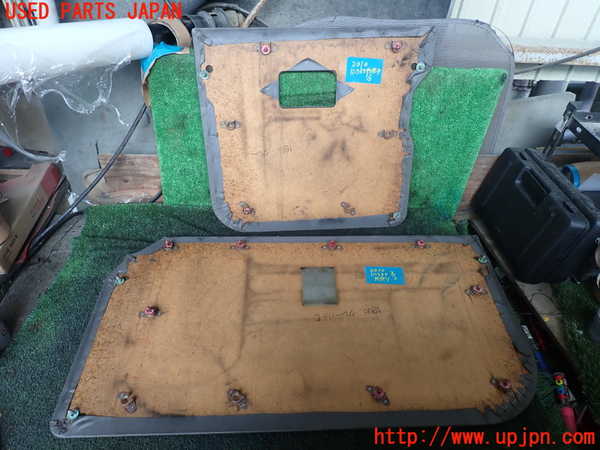 1UPJ-20101578]ランクルプラド(KZJ78W)バックドア内張り 中古_m0004.jpg