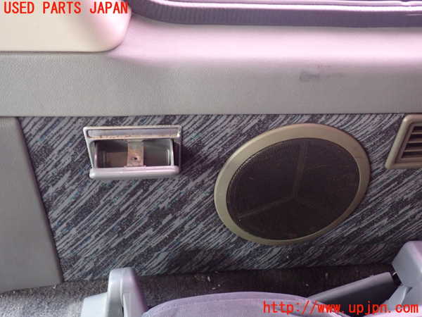 5UPJ-20107675]ランクルプラド(KZJ78W)右リアピラートリム 中古_m0002.jpg