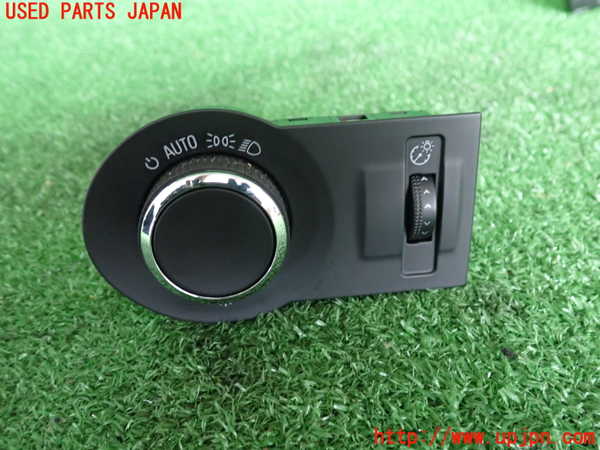 5UPJ-20126285]シボレー・カマロ(型式不明)ライトスイッチ 中古_m0001.jpg