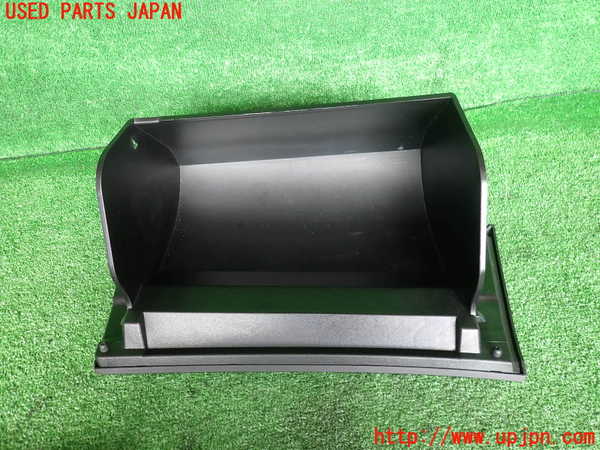2UPJ-20127516]シボレー・カマロ(型式不明)グローブボックス1 中古_m0002.jpg