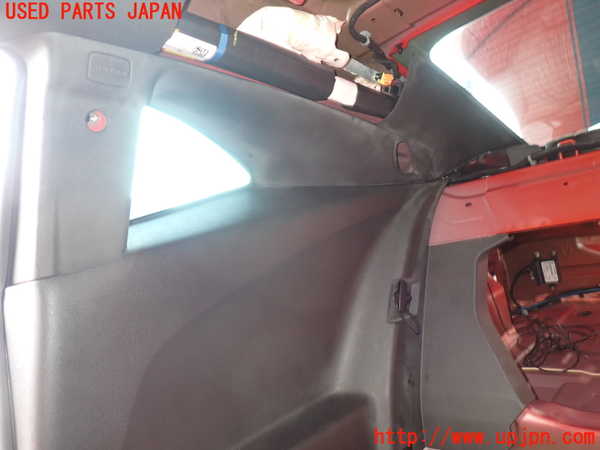 2UPJ-20127675]シボレー・カマロ(型式不明)右リアピラートリム 中古_m0002.jpg