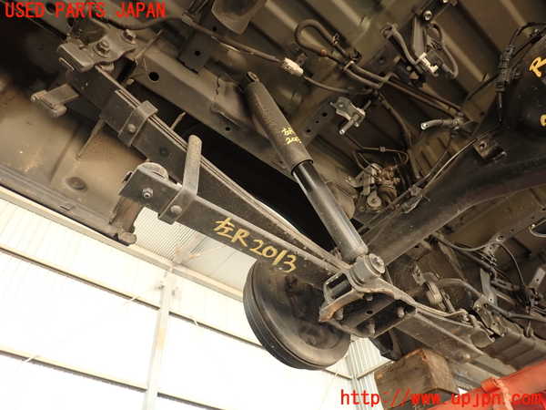 5UPJ-20135105]レジアスエース(ハイエース200系)(KDH201V)左リアスプリング 中古_m0001.jpg