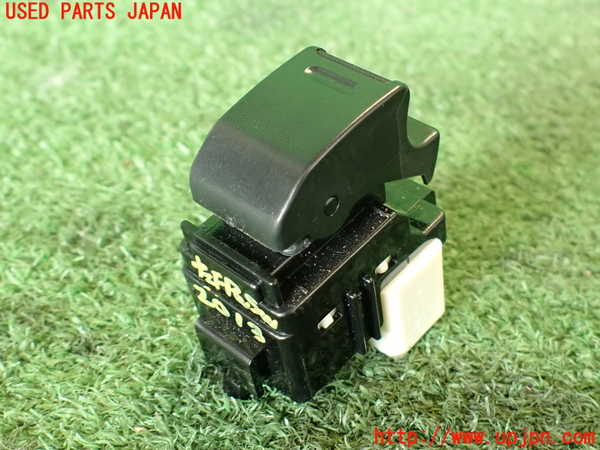 5UPJ-20136245]レジアスエース(ハイエース200系)(KDH201V)左前パワーウィンドウスイッチ 中古_m0001.jpg