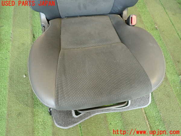 5UPJ-20137035]レジアスエース(ハイエース200系)(KDH201V)運転席シート 【ジャンク品】 中古_m0002.jpg