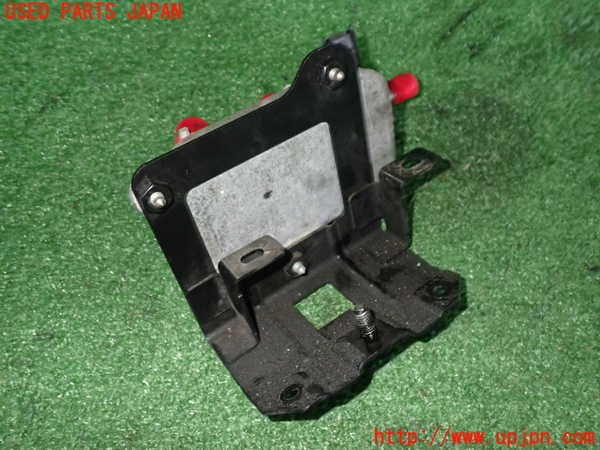 2UPJ-20142481]マセラティ・ギブリ(MG30AA)オイルクーラー1 中古　06700058110_m0002.jpg