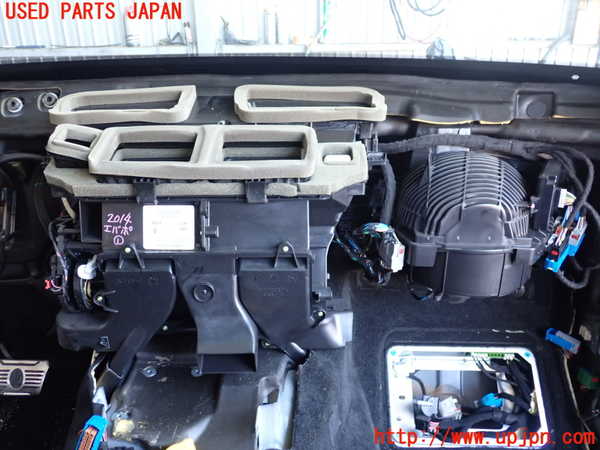 2UPJ-20146081]マセラティ・ギブリ(MG30AA)エバポレーター1 中古 670009118_m0001.jpg