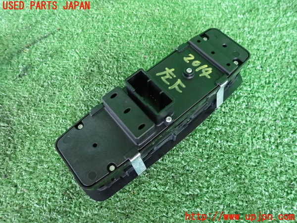 2UPJ-20146245]マセラティ・ギブリ(MG30AA)左前パワーウィンドウスイッチ 中古_m0002.jpg