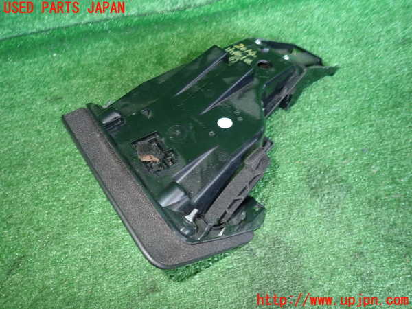 2UPJ-20147841]マセラティ・ギブリ(MG30AA)小物入れ1 中古_m0002.jpg