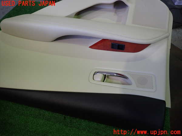 2UPJ-20171294]レクサス・RX350(GGL16W)右後ドア内張り 中古_m0002.jpg