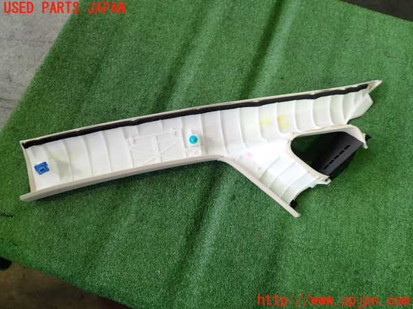 2UPJ-20177655]レクサス・RX350(GGL16W)右フロントピラートリム 中古_m0003.jpg