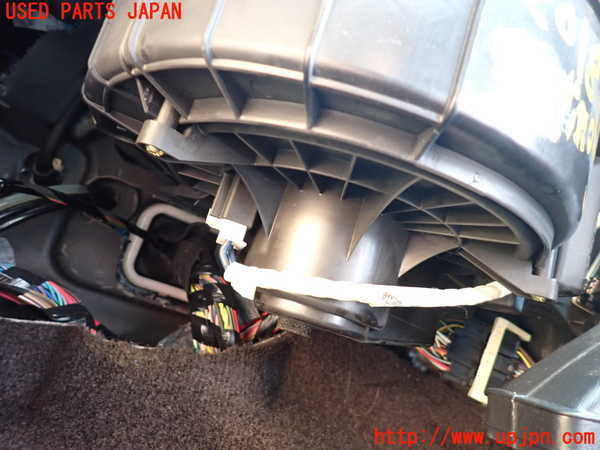 5UPJ-20186081]ジープグランドチェロキー(WK36TA)エバポレーター1 中古_m0003.jpg