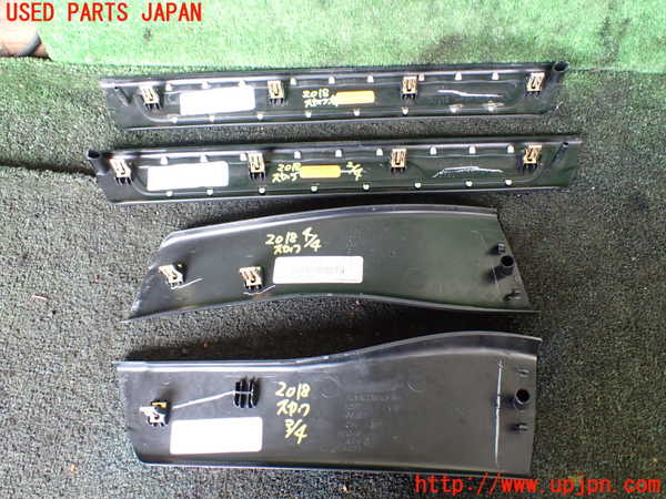 5UPJ-20187740]ジープグランドチェロキー(WK36TA)スカッフプレート 中古_m0003.jpg