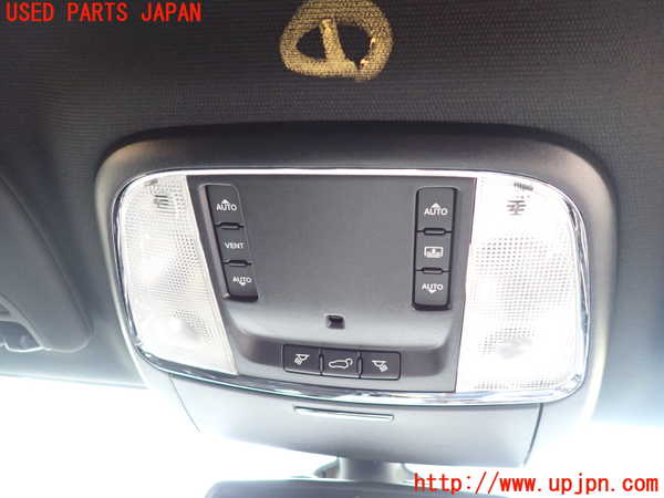 5UPJ-20186411]ジープグランドチェロキー(WK36TA)ルームランプ1（1列目） 中古_m0001.jpg