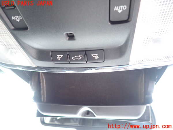 5UPJ-20186411]ジープグランドチェロキー(WK36TA)ルームランプ1（1列目） 中古_m0002.jpg