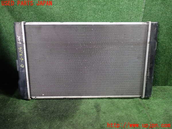 5UPJ-20192321]プリウスα(ZVW41W)ラジエーター1 (メイン) 中古_m0002.jpg
