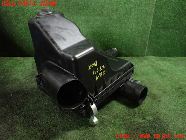 5UPJ-20192560]プリウスα(ZVW41W)エアクリーナーボックス 中古_m0002.jpg