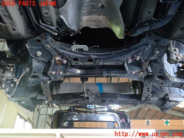 5UPJ-20195285]プリウスα(ZVW41W)フロントメンバー 中古_m0002.jpg