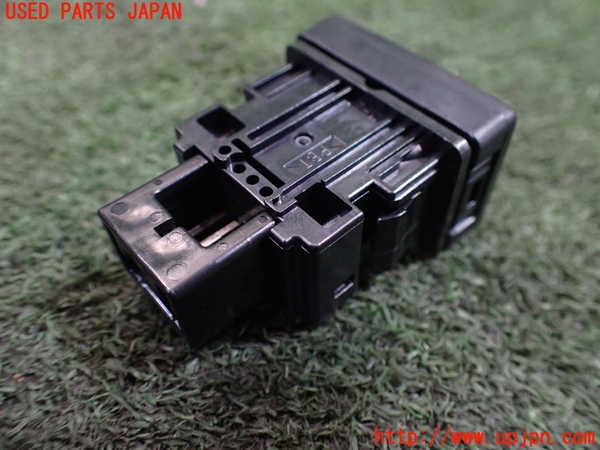 5UPJ-20196306]プリウスα(ZVW41W)スイッチ1 (ヘッドランプレベリング) 中古_m0002.jpg