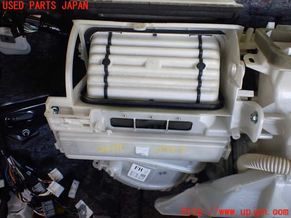 5UPJ-20196095]プリウスα(ZVW41W)ブロアファン(ブロアーファン) 中古_m0001.jpg